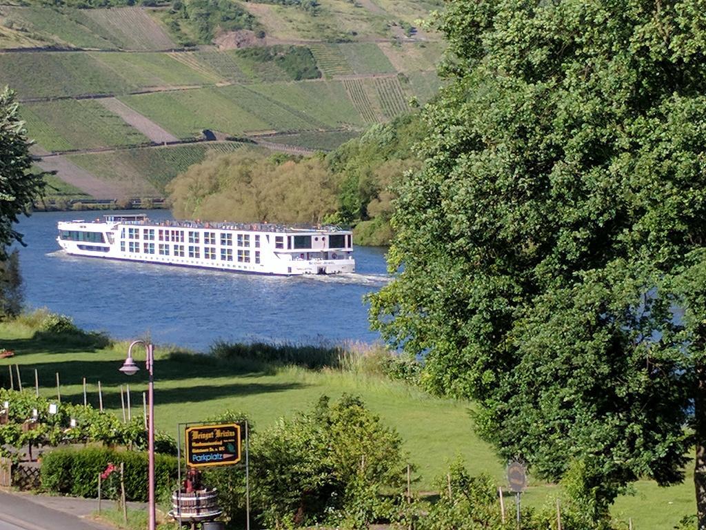 Ferienwohnung "Zum Klosterruinenblick" Kröv Zewnętrze zdjęcie