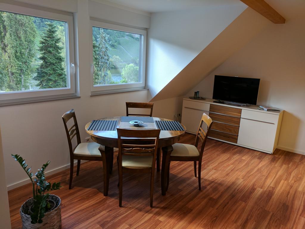 Ferienwohnung "Zum Klosterruinenblick" Kröv Zewnętrze zdjęcie