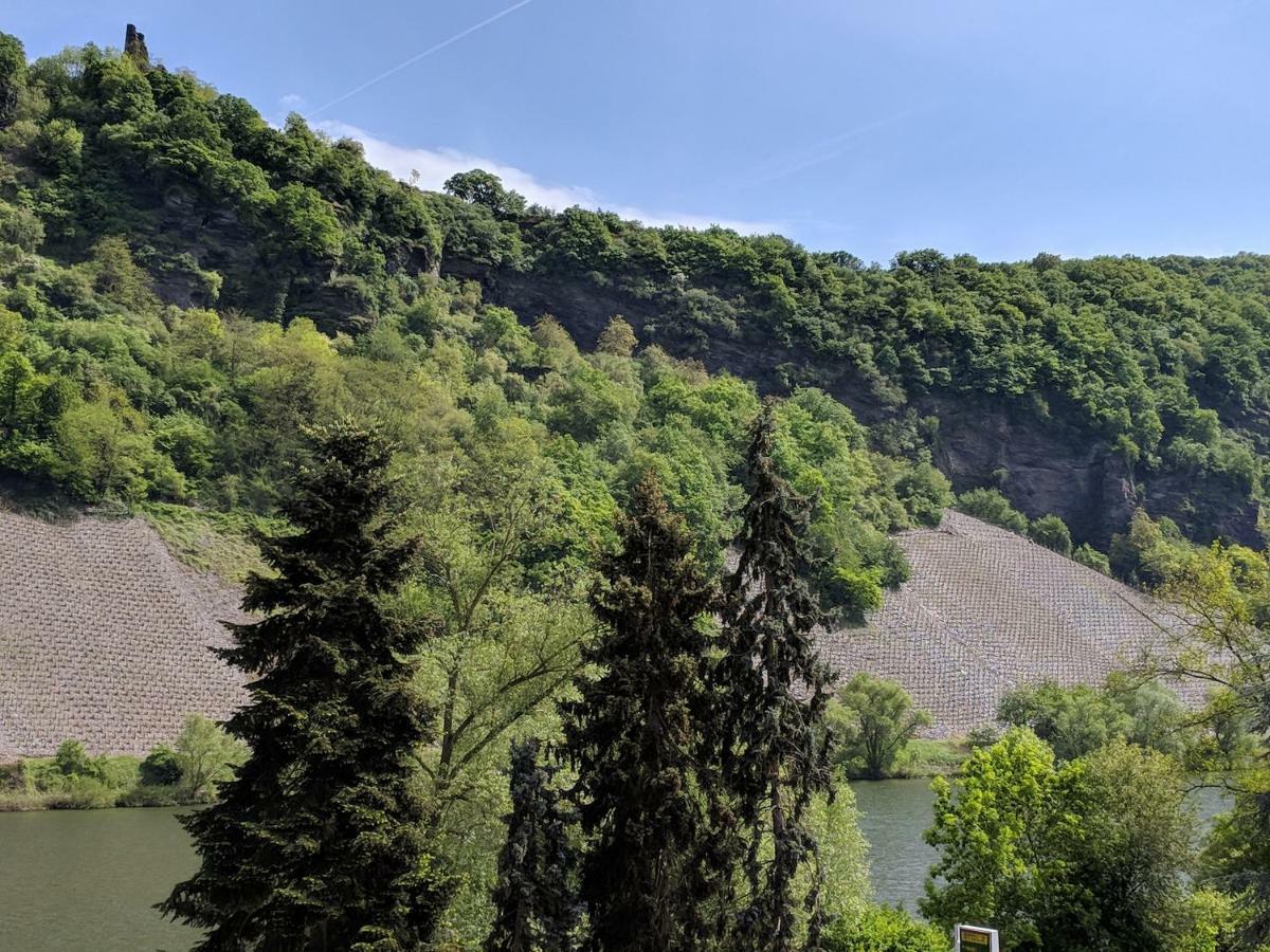 Ferienwohnung "Zum Klosterruinenblick" Kröv Zewnętrze zdjęcie